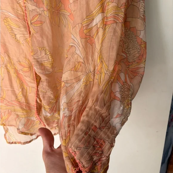 Chasing Unicorns Say it Again Silk Pleated Blouse L - Picture 6 of 10